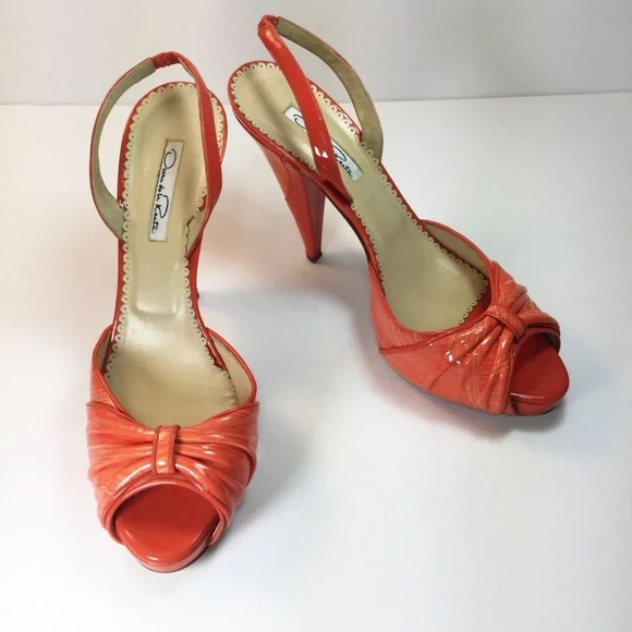 Auth. Oscar de la Renta Coral Patent Leather Peep Toe Heels